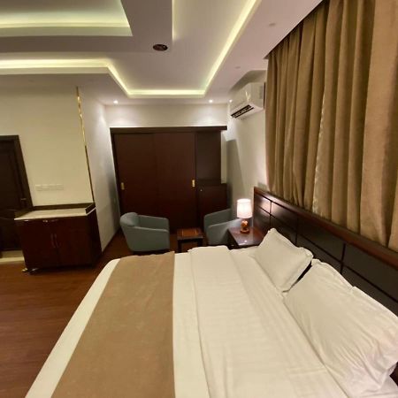 النايفات للوحدات السكنية المفروشة Jeddah Ngoại thất bức ảnh